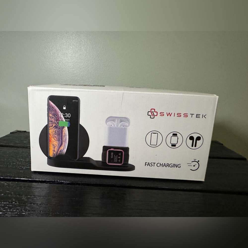 SWISSTEK 3-in-1 charging station for Apple IPhone, AirPods and Apple Watch